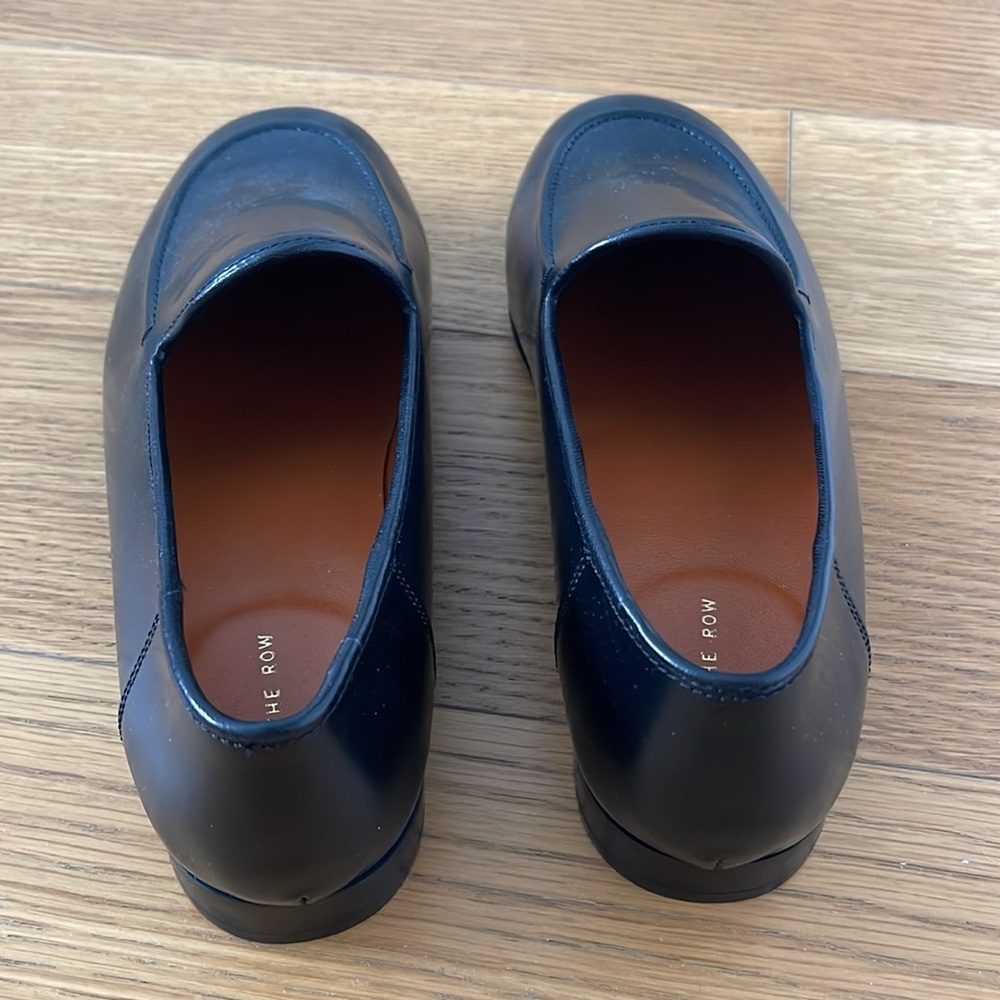 THE ROW
Leather loafers - Picture 6 of 11